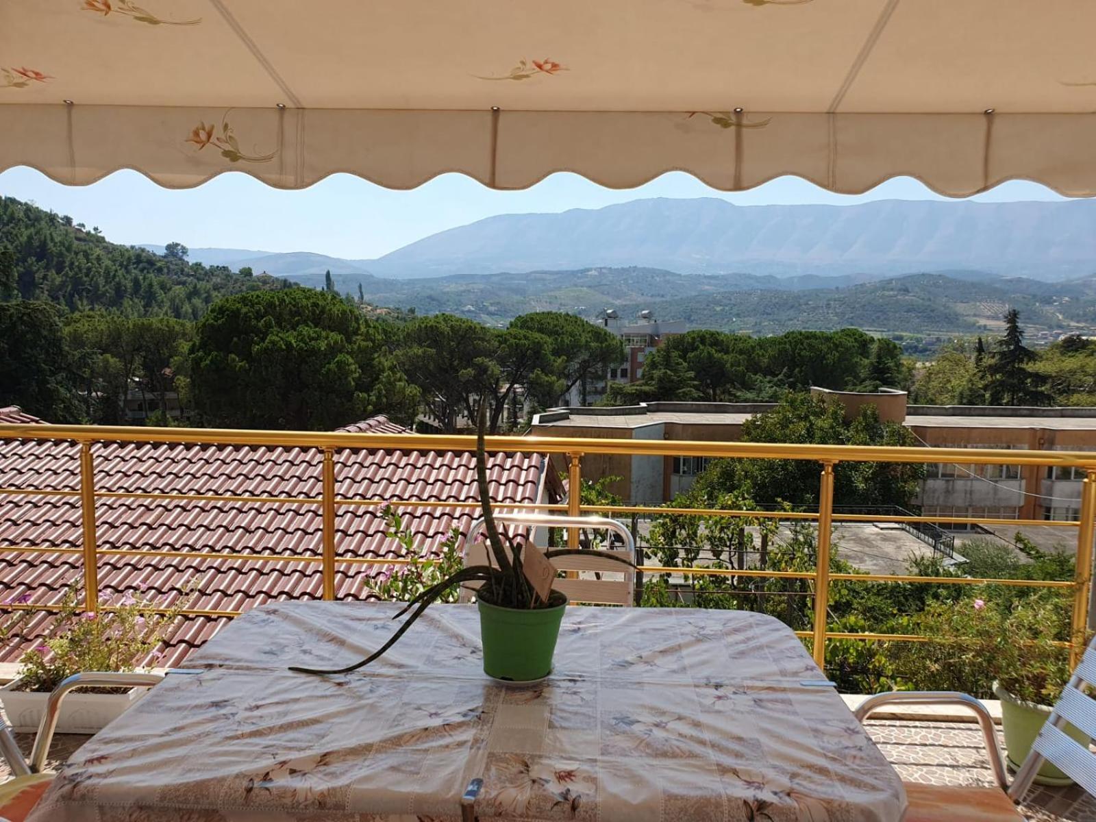 Sara Guesthouse Berat Eksteriør bilde