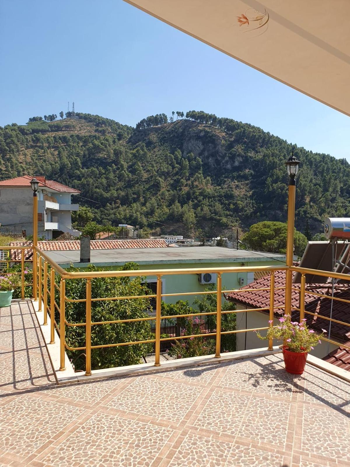 Sara Guesthouse Berat Eksteriør bilde