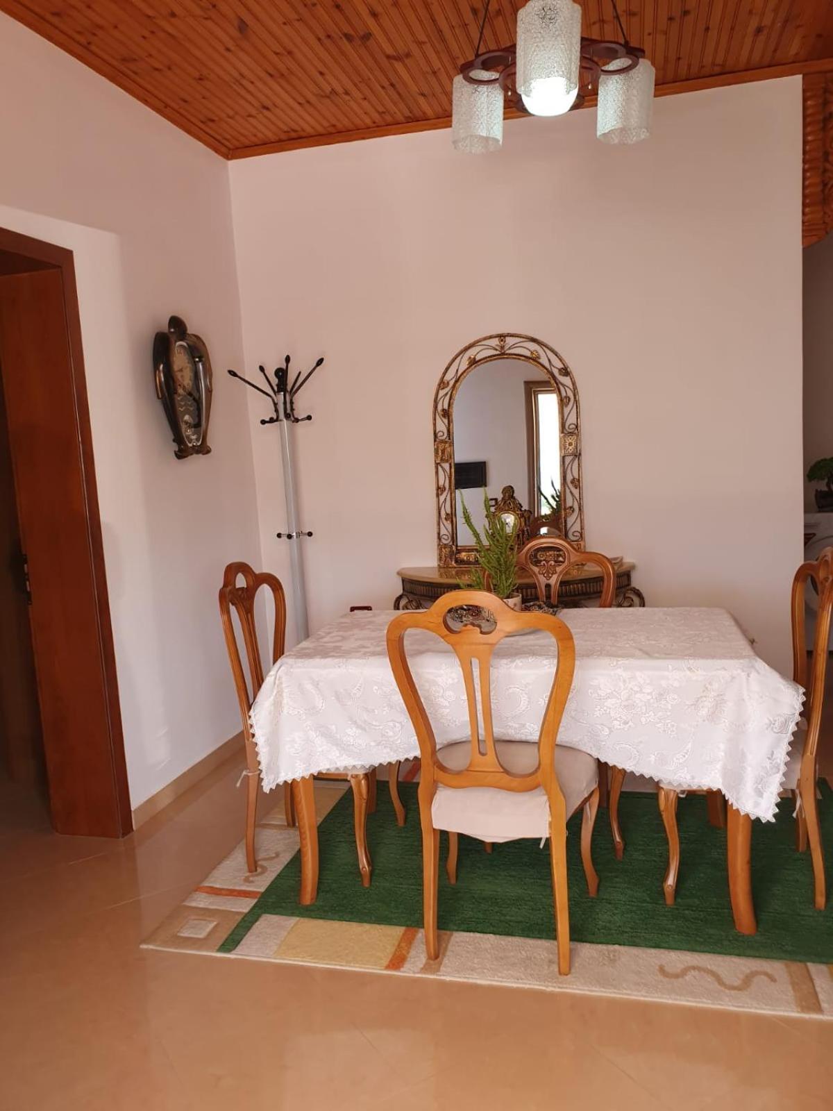 Sara Guesthouse Berat Eksteriør bilde