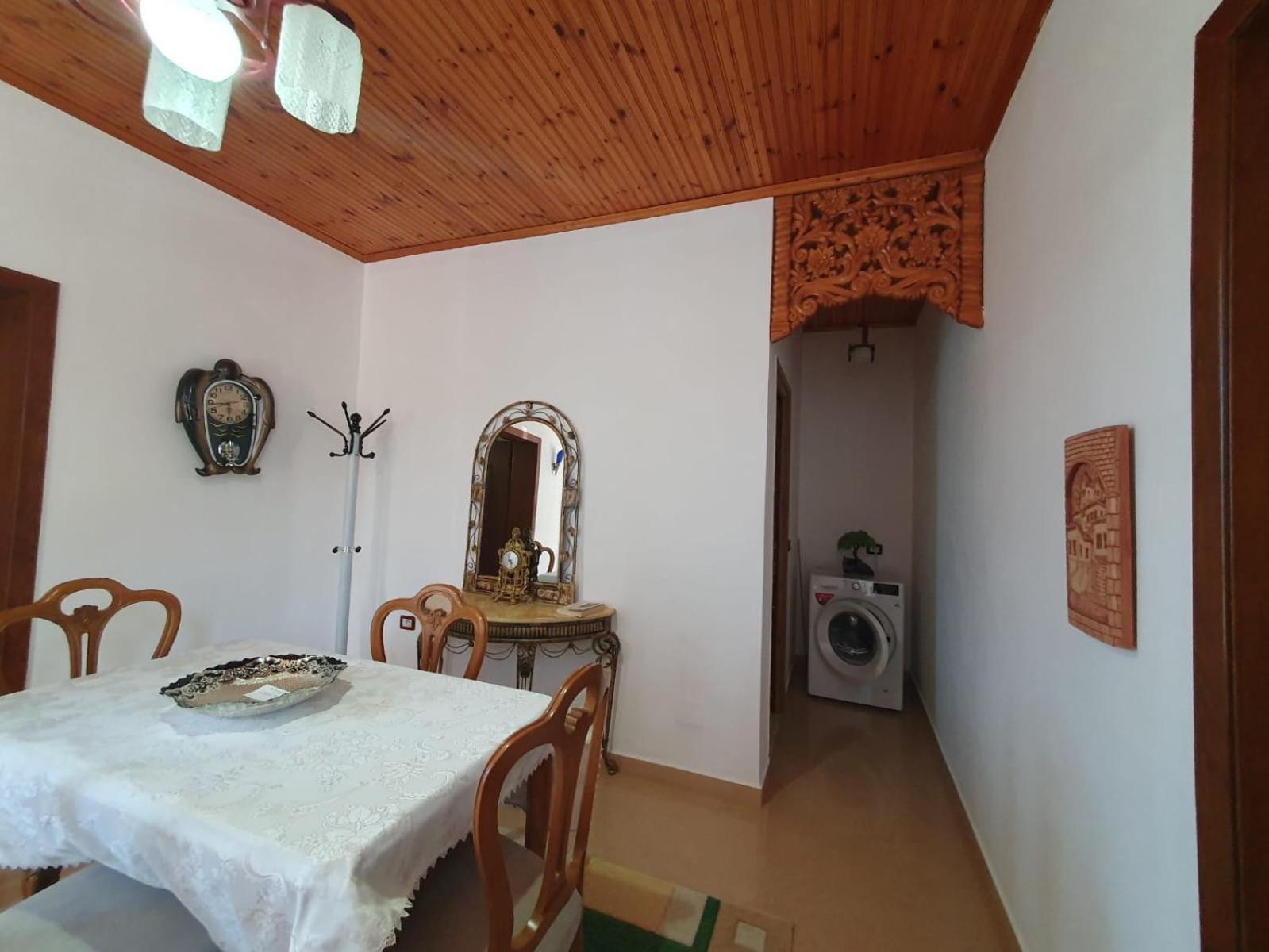 Sara Guesthouse Berat Eksteriør bilde