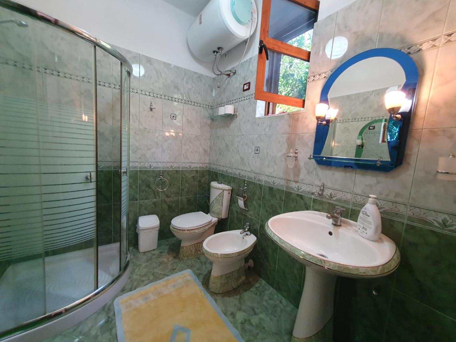 Sara Guesthouse Berat Eksteriør bilde
