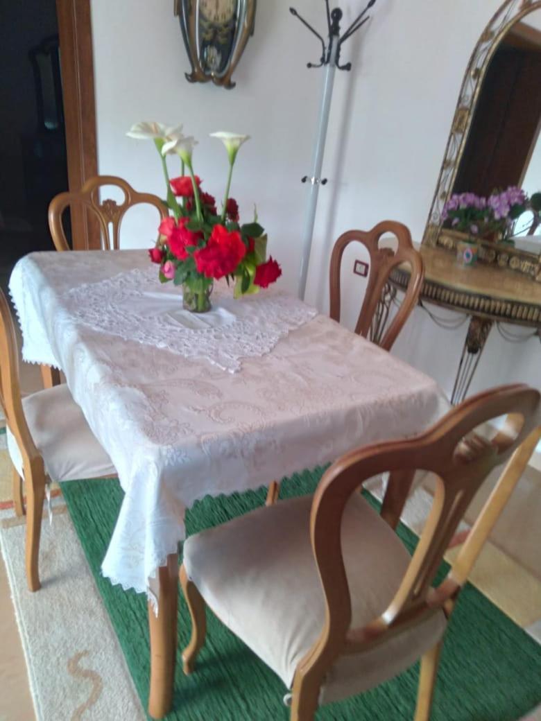 Sara Guesthouse Berat Eksteriør bilde