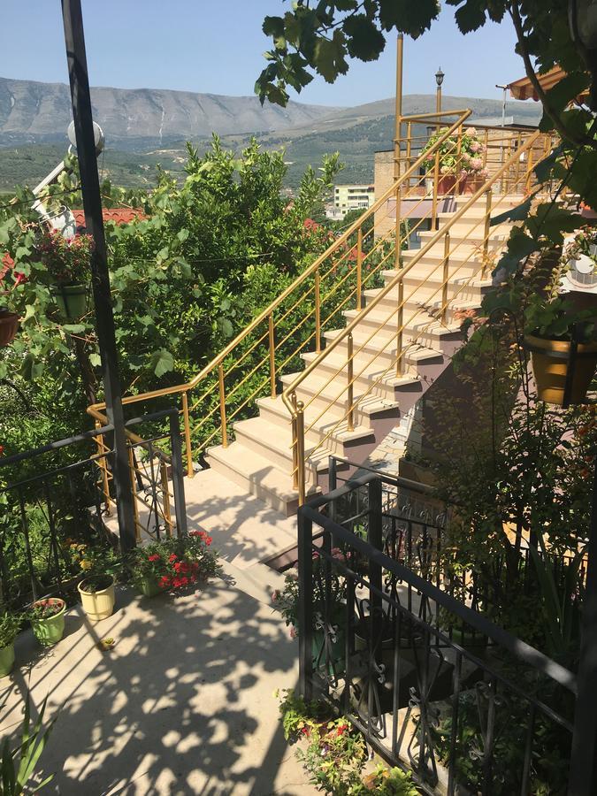 Sara Guesthouse Berat Eksteriør bilde